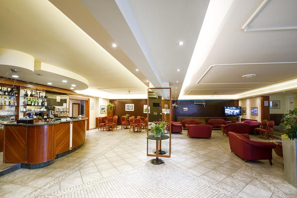 Hotel Sole Montesilvano Marina Esterno foto