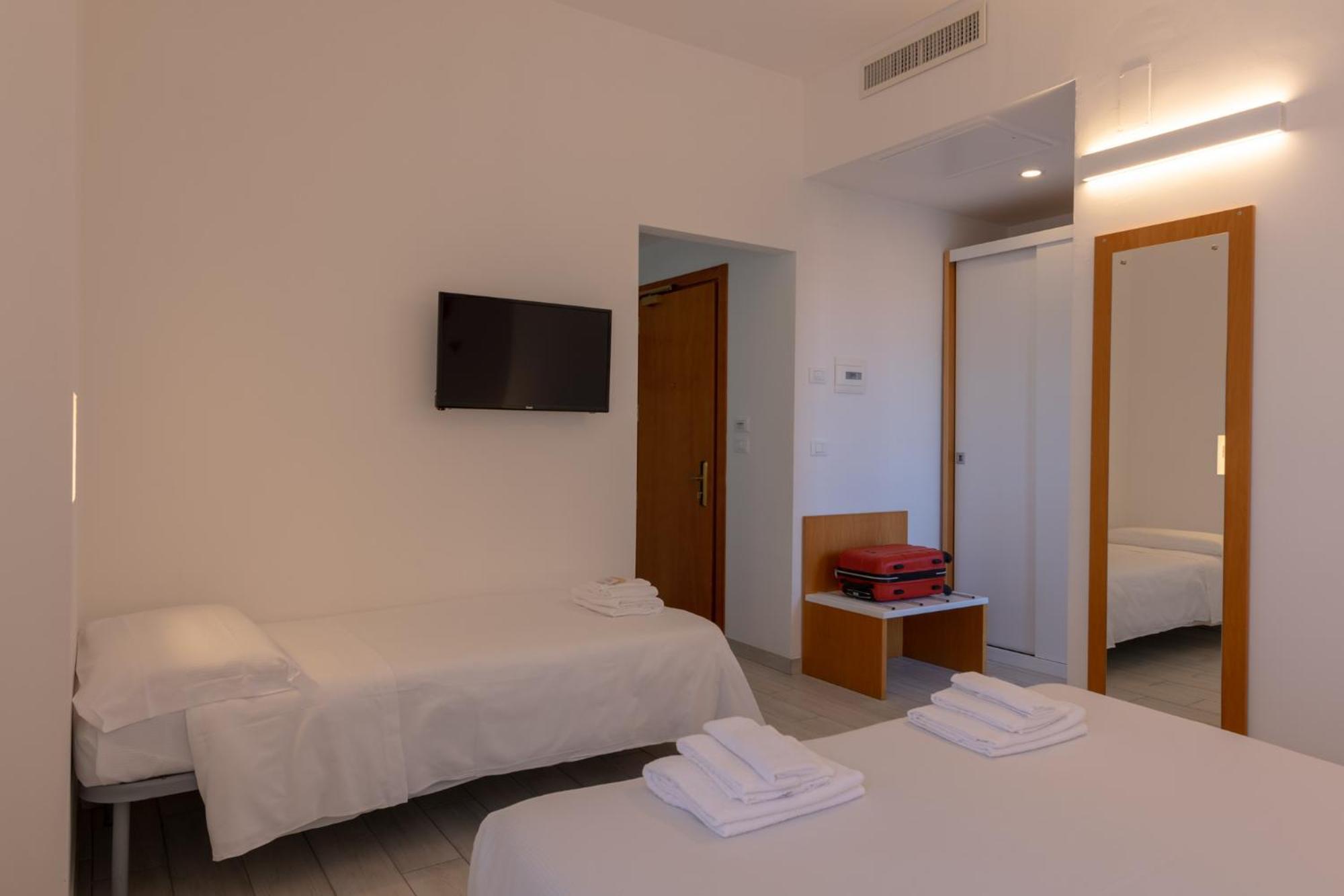 Hotel Sole Montesilvano Marina Esterno foto