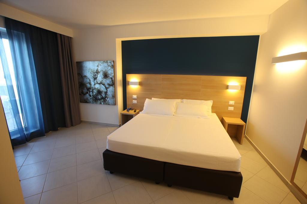 Hotel Sole Montesilvano Marina Esterno foto