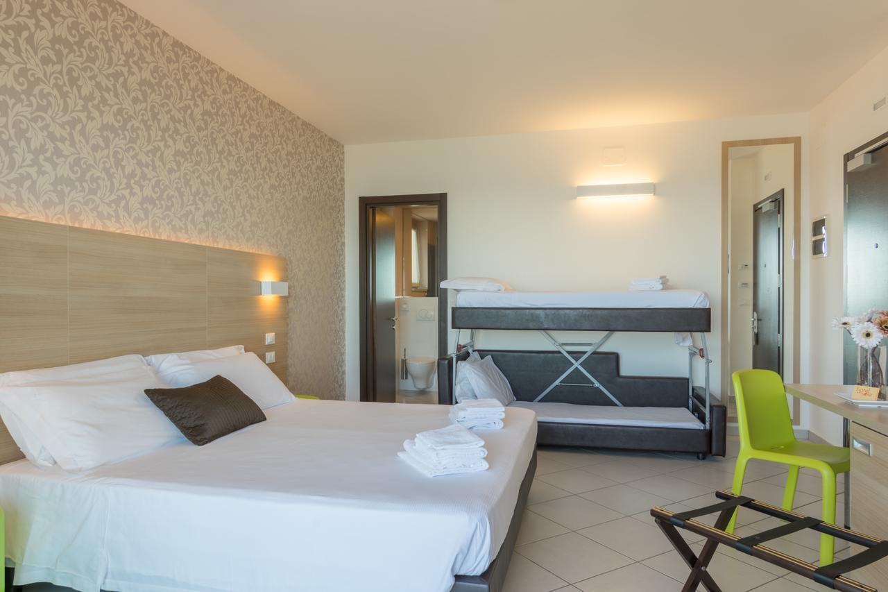 Hotel Sole Montesilvano Marina Esterno foto