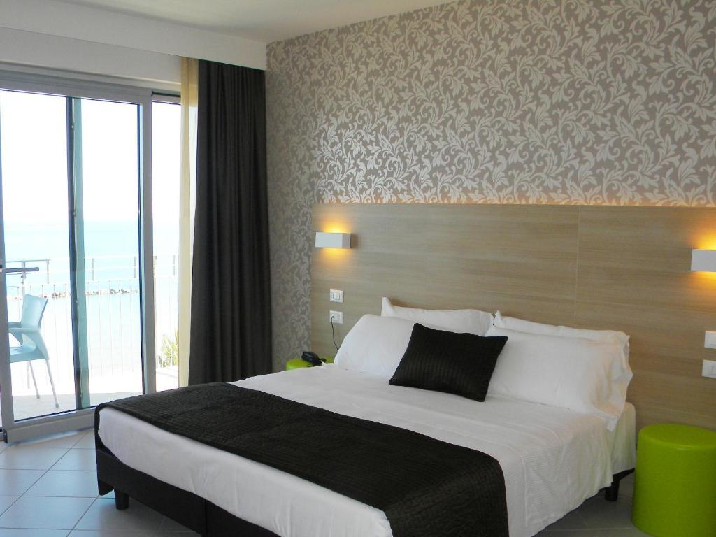 Hotel Sole Montesilvano Marina Camera foto