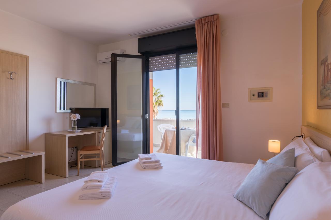 Hotel Sole Montesilvano Marina Esterno foto