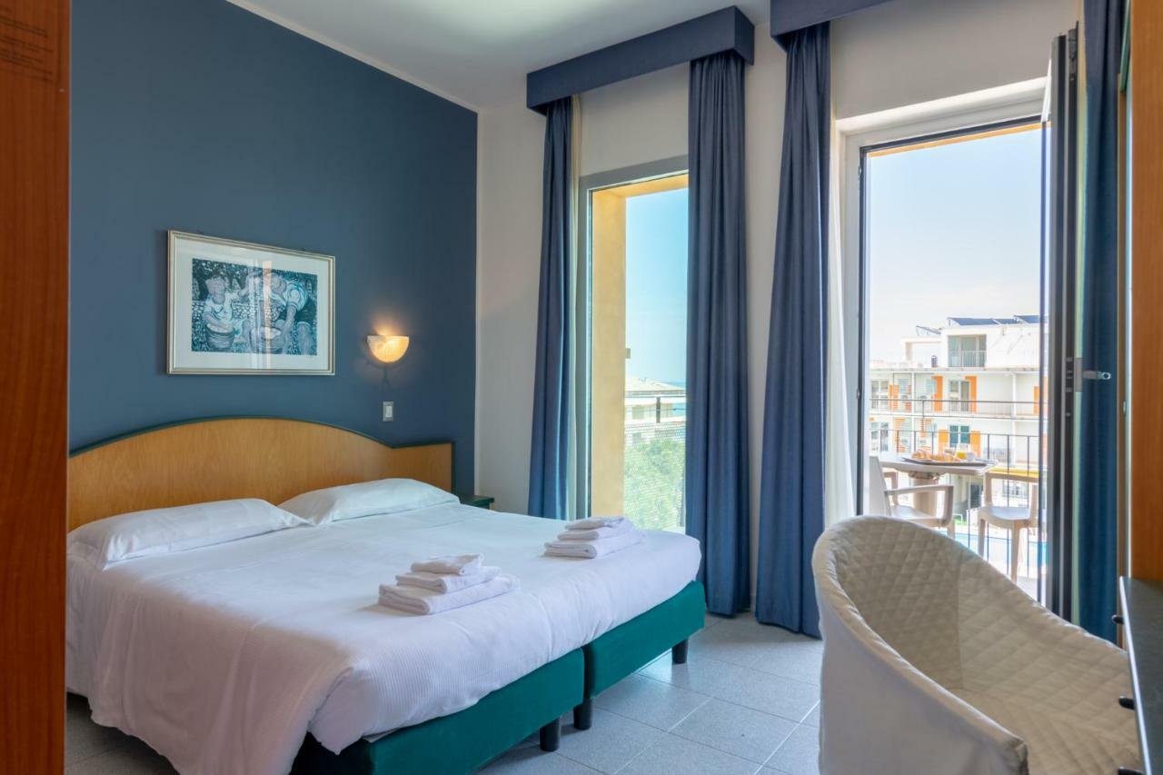 Hotel Sole Montesilvano Marina Esterno foto