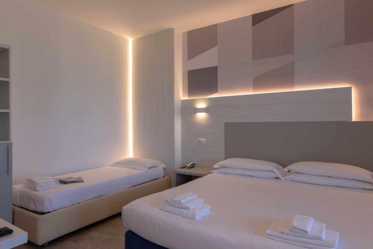 Hotel Sole Montesilvano Marina Esterno foto