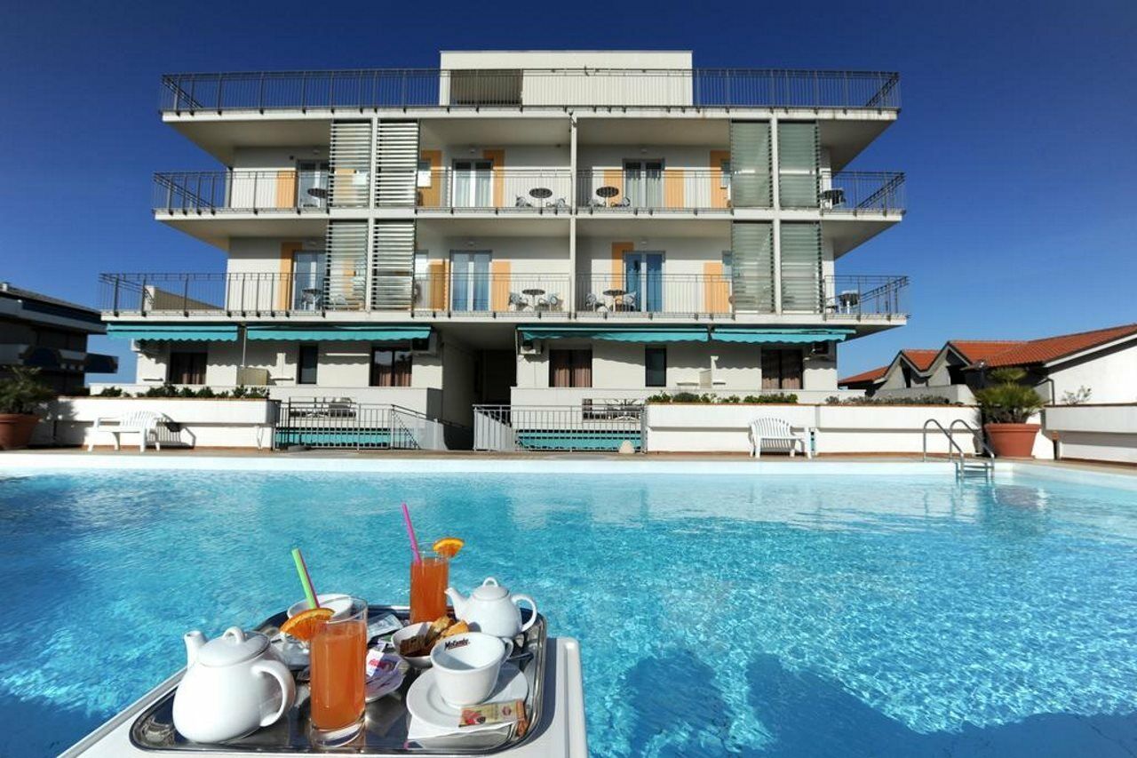 Hotel Sole Montesilvano Marina Esterno foto